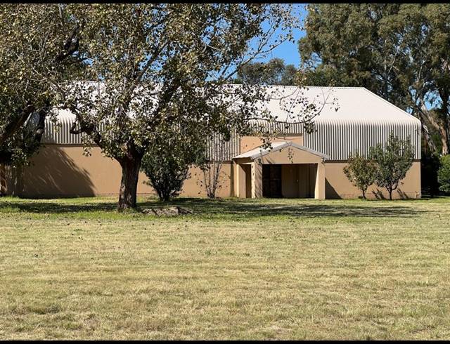 2 BEDROOM HOUSE FOR SALE IN HARTBEESFONTEIN AH